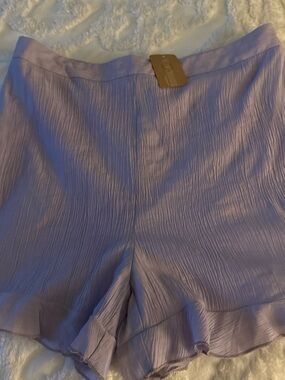 vestique Lavender Ruffle Hem High-Rise Shorts